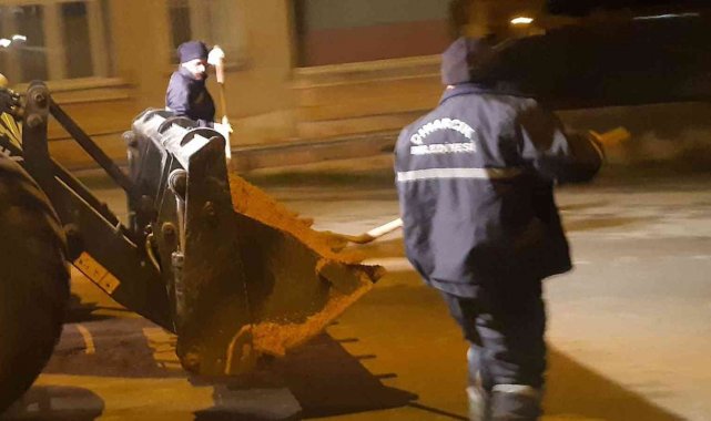 Çınarcık'ta karla mücadele
