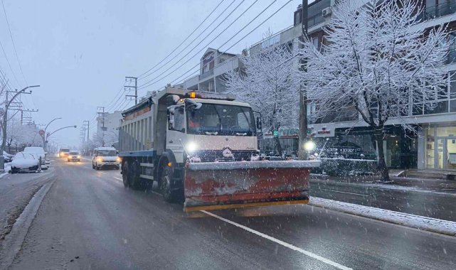 Darıca'da yoğun kar mesaisi