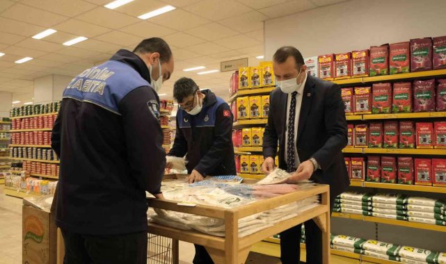 Didim'de zincir marketlerde denetimler devam ediyor