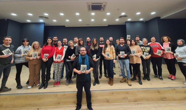 Efeler Belediyesi Şehir Tiyatrosu Yalçın Dinçer'i unutmadı