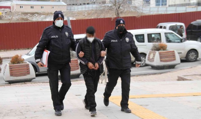 Elazığ'da otomobilden teyp çalan hırsızı tutuklandı