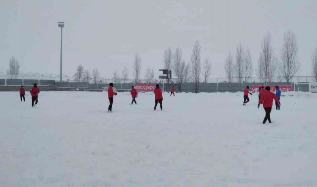 Elazığspor, Artvin Hopaspor maçı hazırlıklarını sürdürüyor
