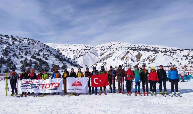 Erzincan'da dağ kayağı temel seviye eğitimi tamamlandı