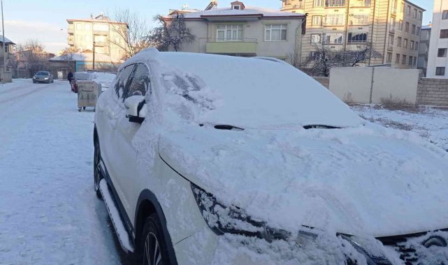 Iğdır'da köy okullarında eğitime kar engeli