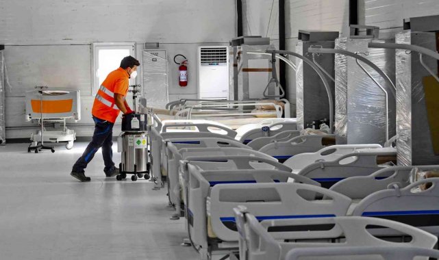 İtalya'da son 24 saatte 101 bin 762 yeni vaka