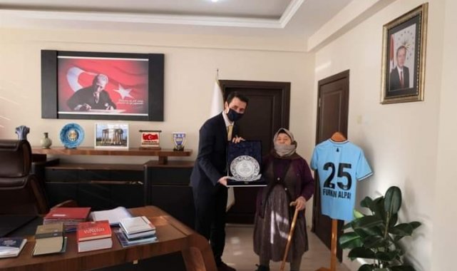 Karacasu'da hayırsevere teşekkür plaketi