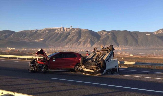 Kırkağaç'ta trafik kazası: 2 yaralı