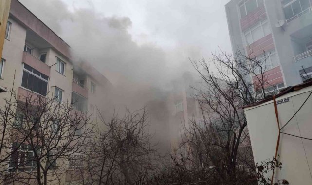 Kocaeli'de korkutan yangın: 2 kişi dumandan etkilendi