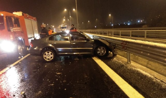 Kuzey Marmara Otoyolu'nda işletmeye ait kar küreme aracına arkadan çarptı