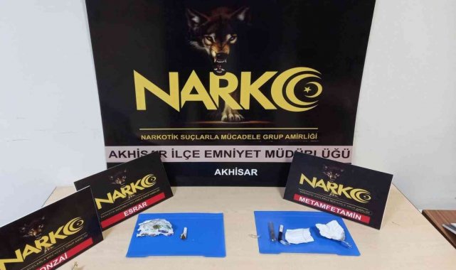 Manisa'da uyuşturucu tacirlerine operasyon: 2 kişi tutuklandı