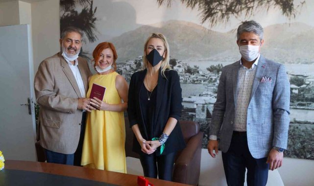 Marmaris'te 642 çift mutluluğa evet dedi