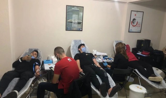 Nazilli'de öğrenciler kan bağışına dikkat çekti