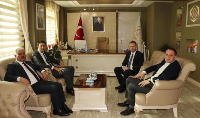 Pervari Kaymakamı Yerlikaya'dan Hizan Kaymakamı Yelek'e ziyaret