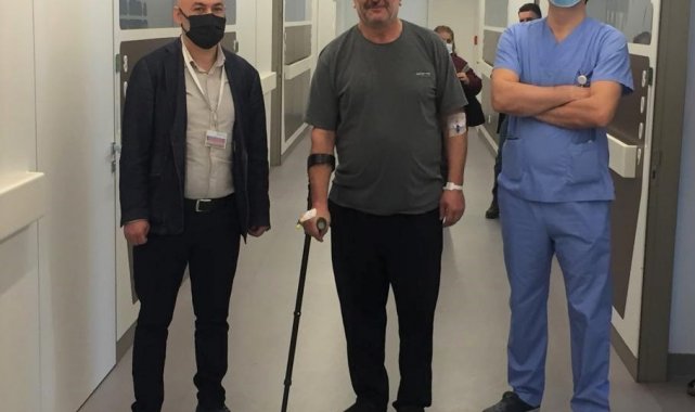 Rusya'dan felçli geldi, İzmir'deki ameliyatın ardından yürüyerek gitti