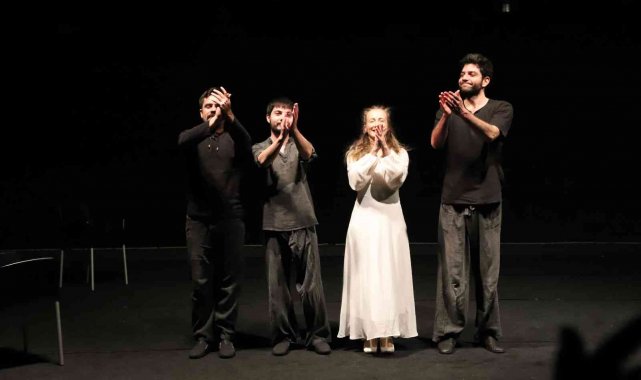 Shakespeare'in unutulmaz eseri 'Othello' Kartal'da sahnelendi