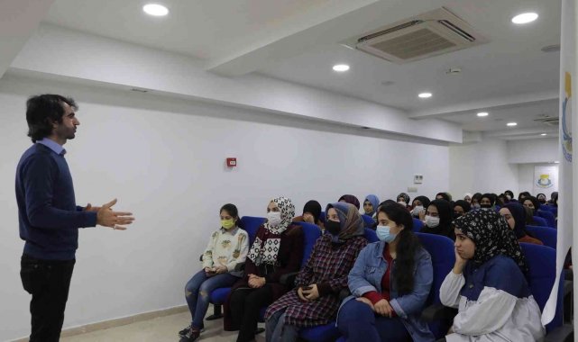 Sınava hazırlanan gençlerden Canpolat'a teşekkür