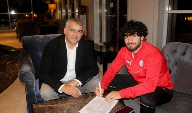 Sivas Belediyespor'da iki imza birden
