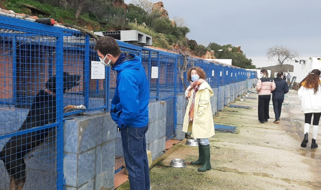 Tatlıtuğ çiftinden Bodrum'da anlamlı destek