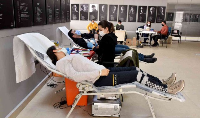 Tepebaşı'ndan Kızılay'a bağış desteği