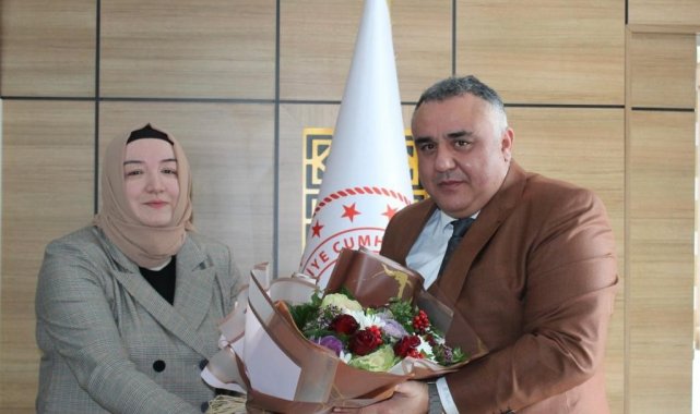 Türkiye'nin üçüncü kadın il sağlık müdürü Bitlis'te görevi devraldı