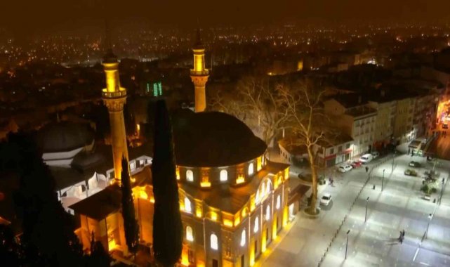 Ulu Cami'de yeni yılın ilk namazı kılındı
