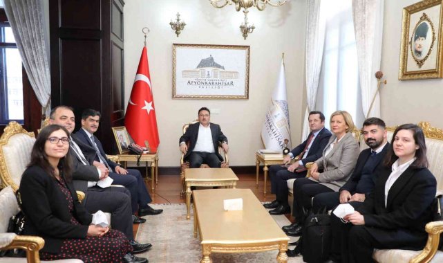 Vali Çiçek: "Afyonkarahisar'ın, ismi Türkiye ile birlikte dünyada da duyulmaya başlandı"