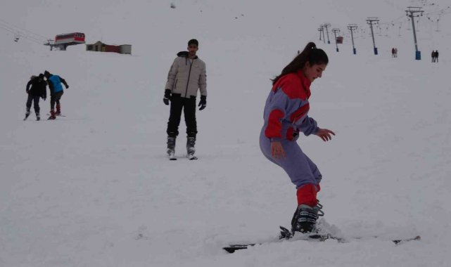 Van'da 3 yılın ardından kayak sezonu açıldı