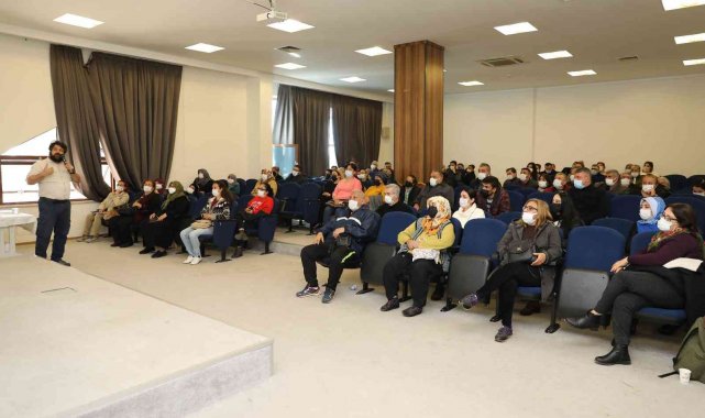 Yüreğir'de yerel hayvan koruma görevlisi eğitimi
