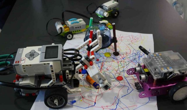 Batman'da çocuklar küçük yaşlarda robotik kodlama ile tanışıyor