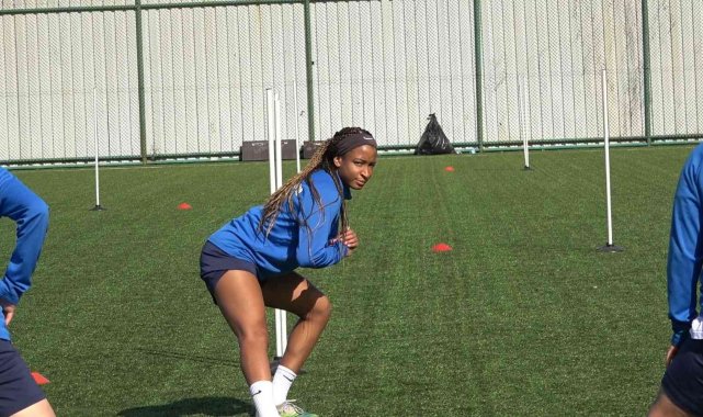 Çaykur Rizespor Kadın Futbol Takımı, Karagümrük'e hazırlanıyor