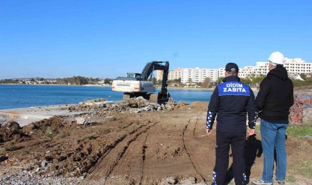 Didim'de kaçak yapılar yıkılıyor