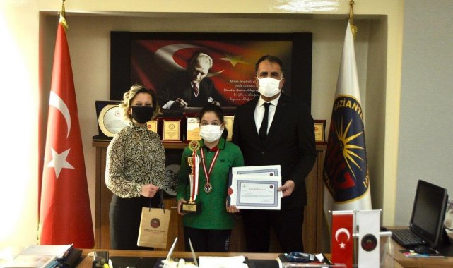 GKV'li Beren Kalyoncu satrançta Türkiye ikincisi