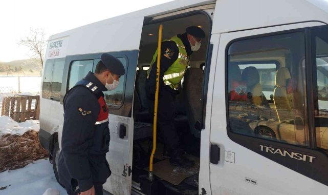 Jandarma ekiplerinden öğrenci servisi denetimi