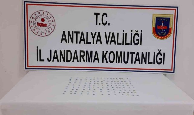 Mersin'den getirdiği uyuşturucuları piyasaya sürmek isterken yakalandı