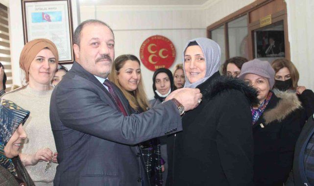 MHP'ye katılım sürüyor