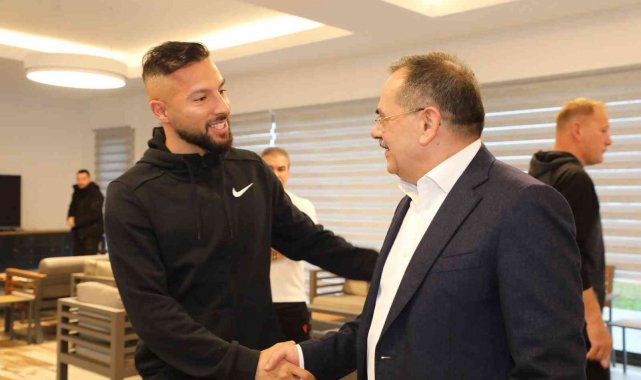 Samsunspor'u zorlu deplasmana Başkan Demir uğurladı