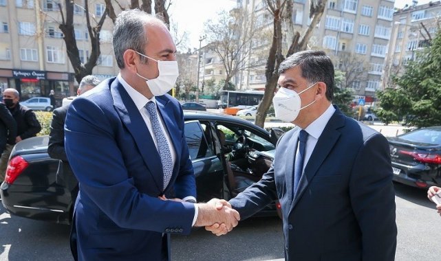 Abdulhamit Gül, Rıdvan Fadıloğlu'nu makamında ziyaret etti
