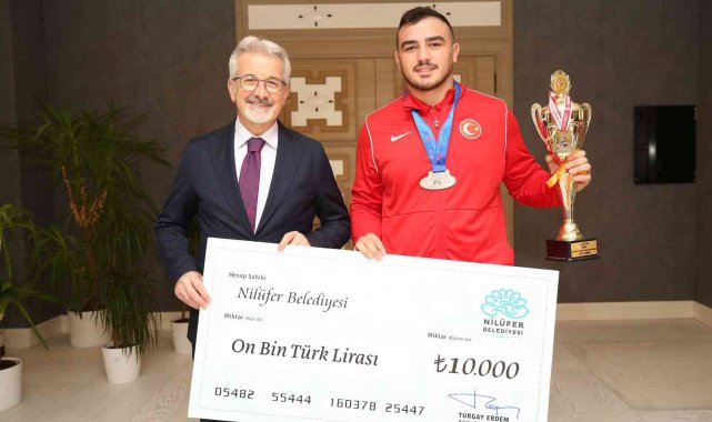 Adil Mısırcı Avrupa'dan madalya ile döndü