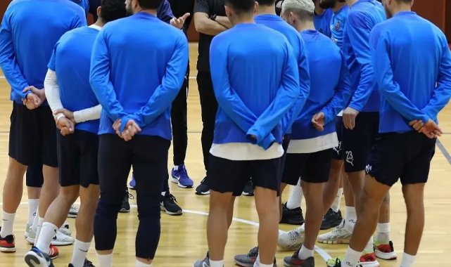 Afyonspor, Diyarbekir Spor'dan 3 puanı koparmak için sahaya çıkacak