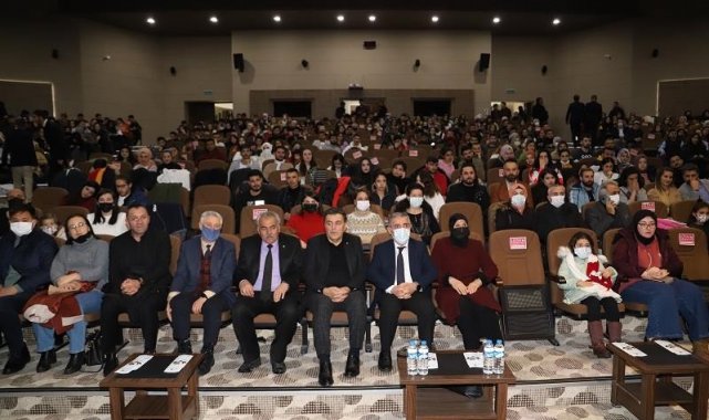 AK Parti'den ARÜ Rektörü'ne tavır