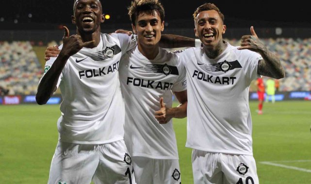 Altay'da goller paylaşılıyor
