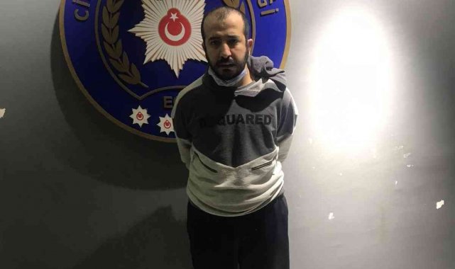 Ankara'da 3 ayrı cinayet ve 14 ayrı suçtan aranan zanlı gizli bölmede yakalandı