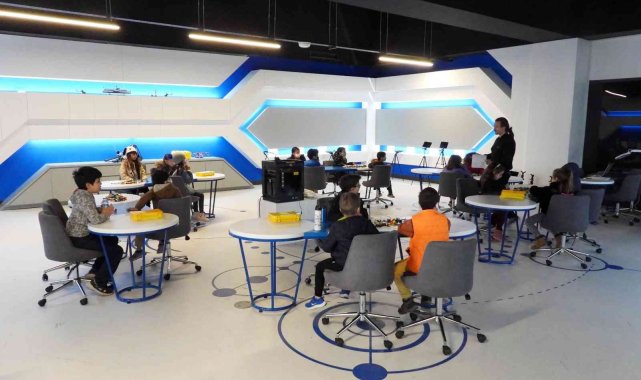 Antalya Bilim Merkezi'ne 5 ayda 8 bin öğrenci katıldı