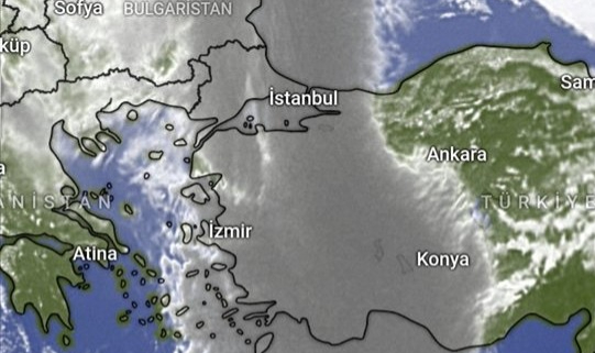 Avrupa'dan gelen devasa büyüklükte bir bulut kütlesi dikkat çekiyor.