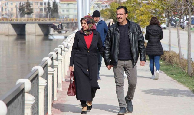 Aynalara küsmüştü, 47 kilo verince gören tanıyamadı: "Huriye abla sen misin?"