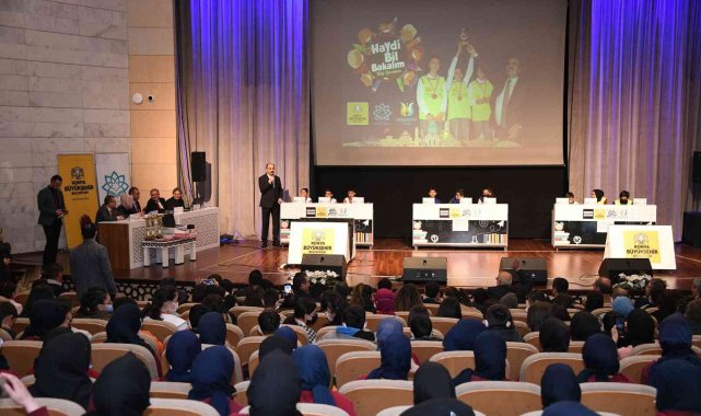 Başkan Altay "Haydi Bil Bakalım" finalinde öğrencilerin heyecanına ortak oldu