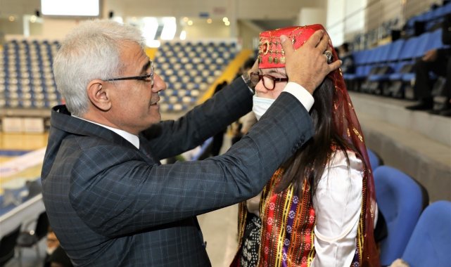 Başkan Güder'den down sendromlu çocuklara özel ilgi