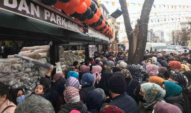 Başkent'te AVM açılışında izdiham