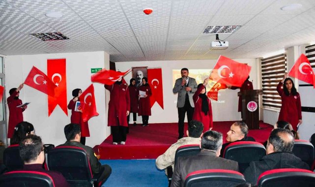 Besni'de İstiklal Marşı'nın Kabulünün 101. yılı kutlandı