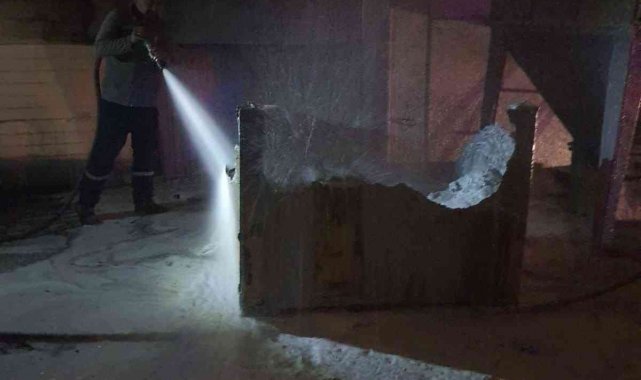 Bilecik'te lastik fabrikasında yangın çıktı